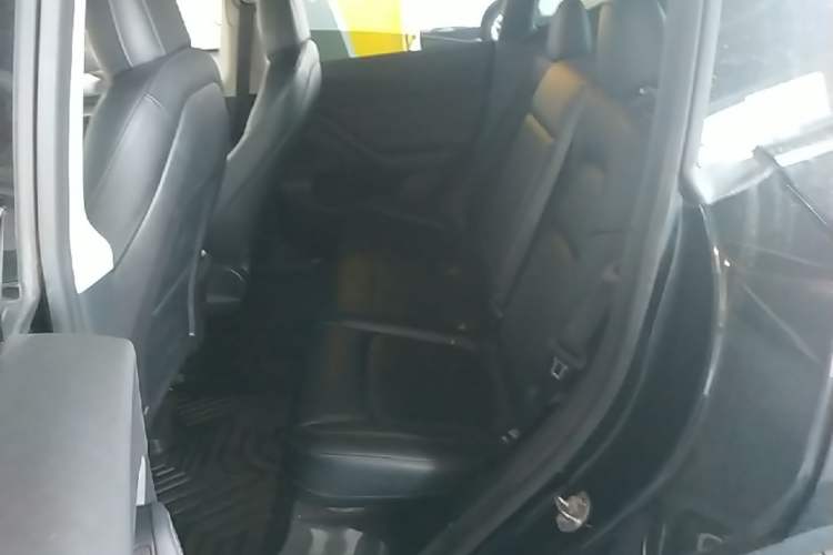 Used Tesla Model Y 2022 Rear-Wheel-Drive Version Left Rear Seat