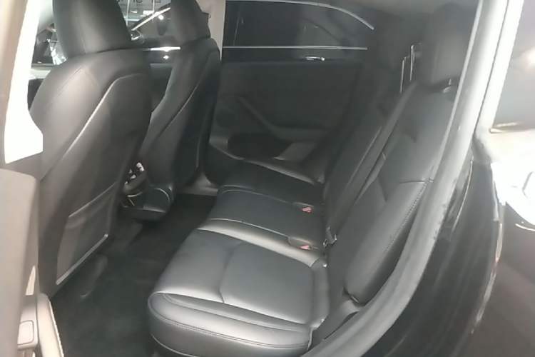 Used Tesla Model Y 2022 Revised Version Rear-Wheel Drive Left Rear Seat