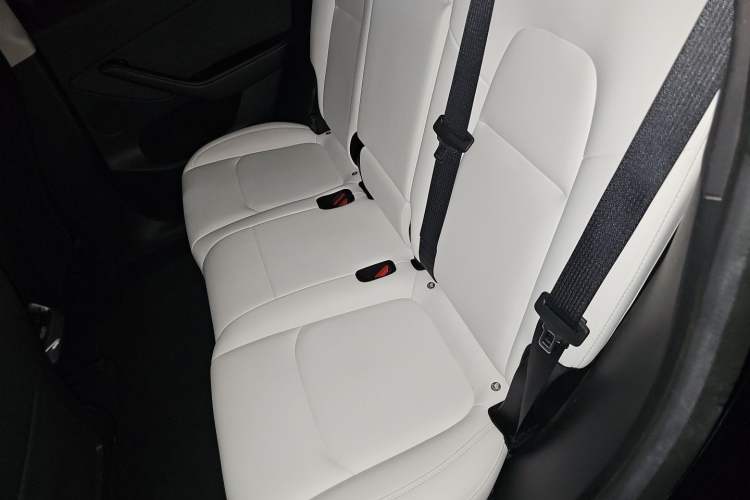 Used Tesla Model Y 2022 Revised Version Rear-Wheel Drive Left Rear Seat