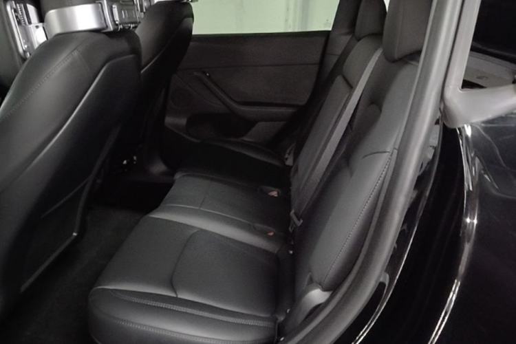Used Tesla Model Y 2022 Revised Version Long-Range All-Wheel Drive Left Rear Seat