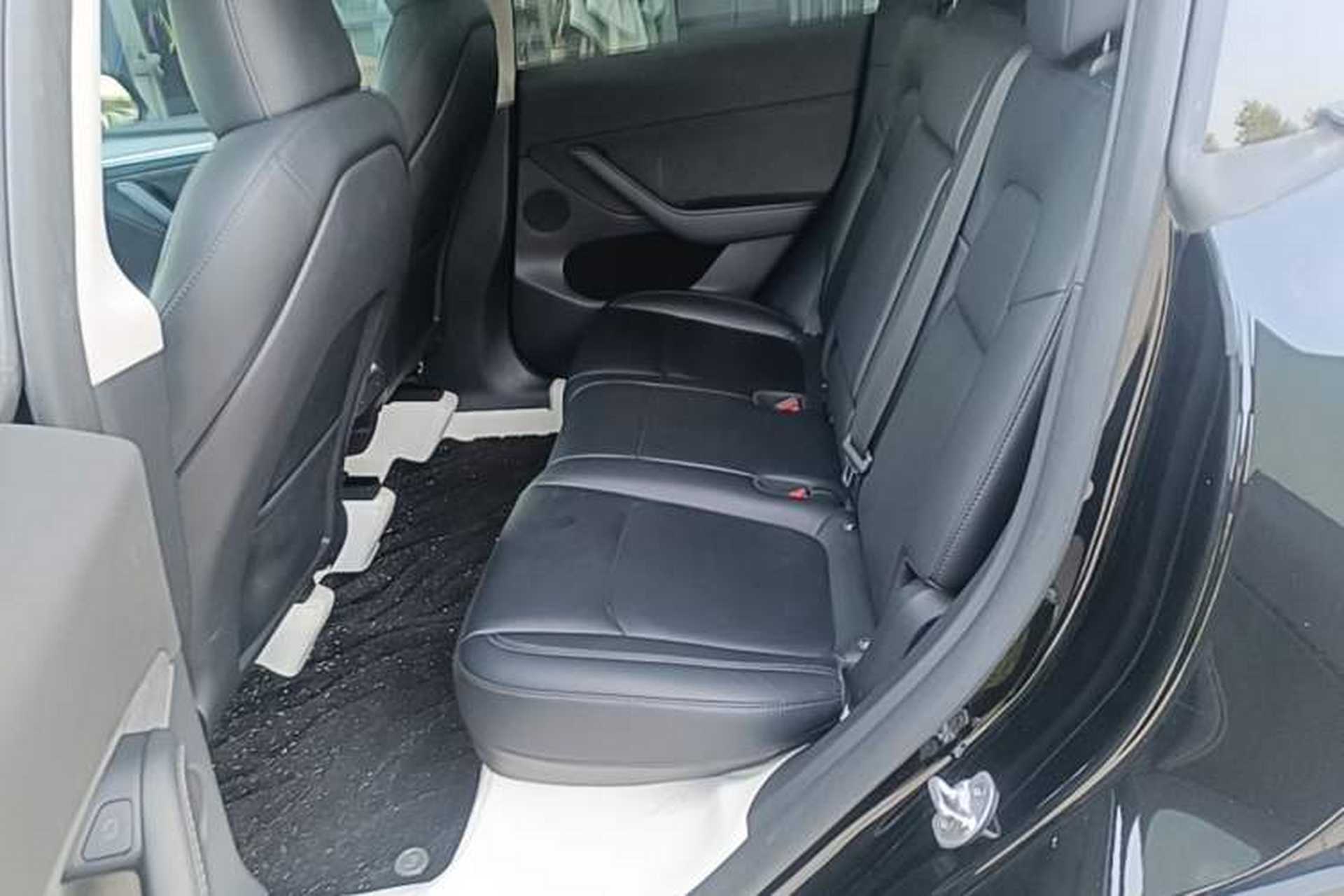 Used Tesla Model Y 2022 Revised Version Rear-Wheel Drive Left Rear Seat