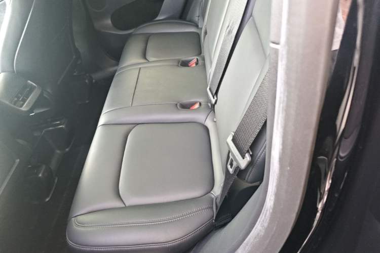 Used Tesla Model Y 2022 Rear-Wheel-Drive Version Left Rear Seat