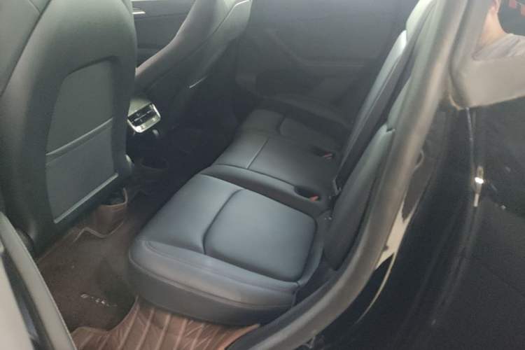 Used Tesla Model Y 2022 Revised Version Rear-Wheel Drive Left Rear Seat