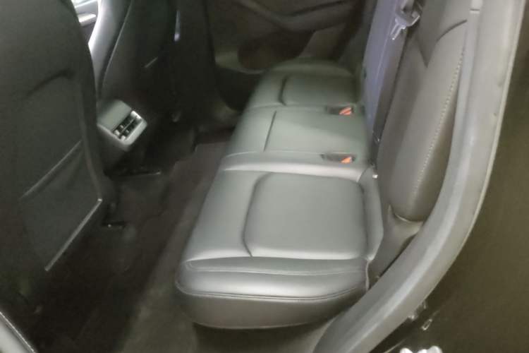Used Tesla Model Y 2022 Rear-Wheel-Drive Version Left Rear Seat