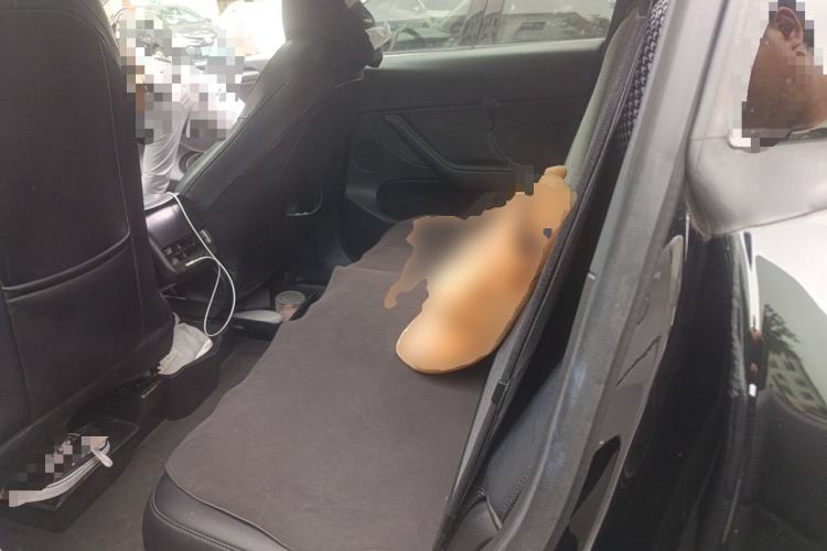 Used Tesla Model Y 2022 Rear-Wheel-Drive Version Left Rear Seat