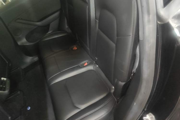 Used Tesla Model Y 2022 Rear-Wheel-Drive Version Left Rear Seat