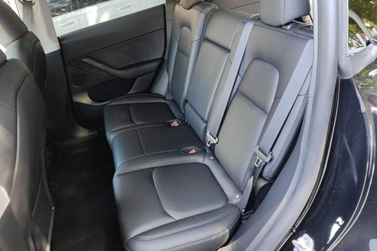Used Tesla Model Y 2022 Revised Version Rear-Wheel Drive Left Rear Seat