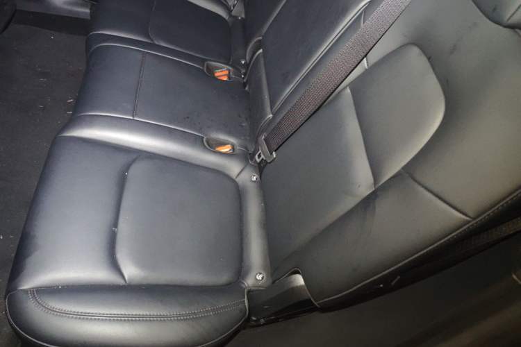 Used Tesla Model Y 2022 Revised Version Long-Range All-Wheel Drive Left Rear Seat