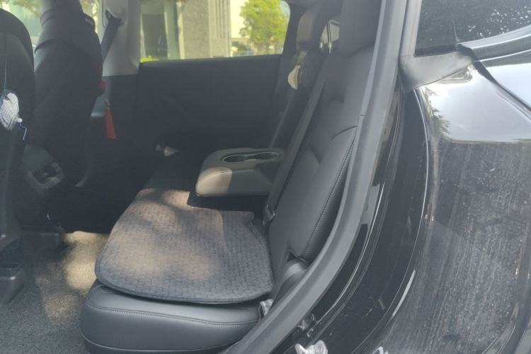 Used Tesla Model Y 2022 Rear-Wheel-Drive Version Left Rear Seat