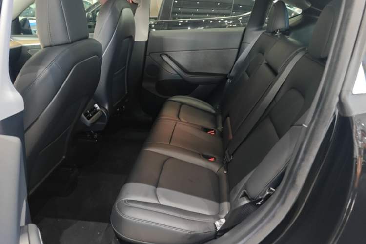 Used Tesla Model Y 2022 Rear-Wheel-Drive Version Left Rear Seat