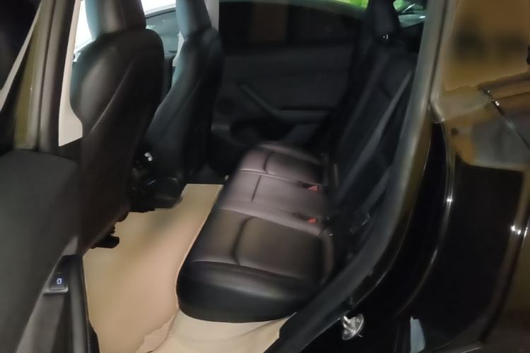 Used Tesla Model Y 2022 Rear-Wheel-Drive Version Left Rear Seat