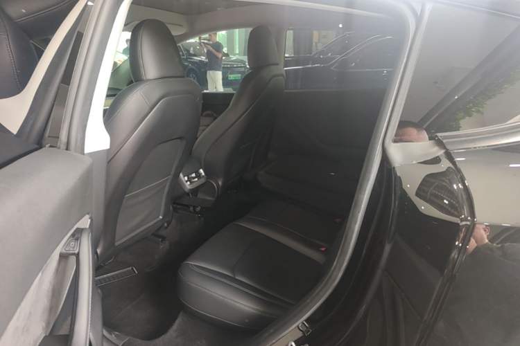 Used Tesla Model Y 2022 Revised Version Rear-Wheel Drive Left Rear Seat