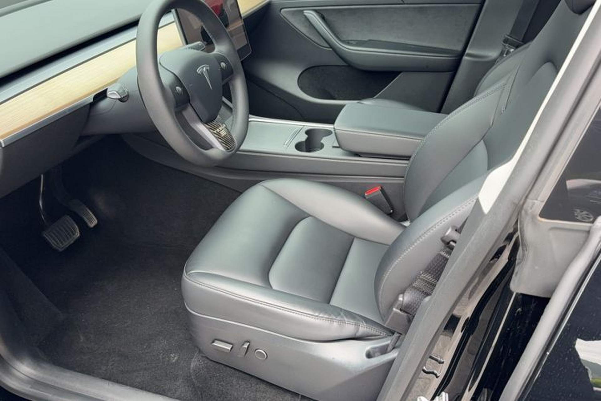 Used Tesla Model Y 2022 Revised Version Rear-Wheel Drive Left Rear Seat