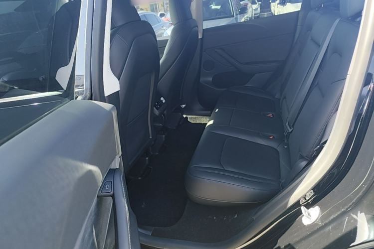 Used Tesla Model Y 2022 Rear-Wheel-Drive Version Left Rear Seat