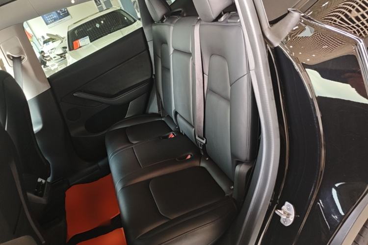 Used Tesla Model Y 2022 Rear-Wheel-Drive Version Left Rear Seat