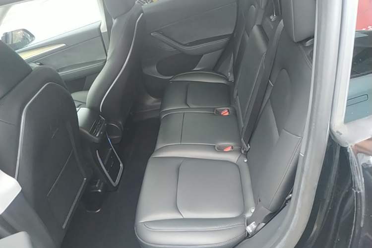 Used Tesla Model Y 2022 Revised Version Rear-Wheel Drive Left Rear Seat
