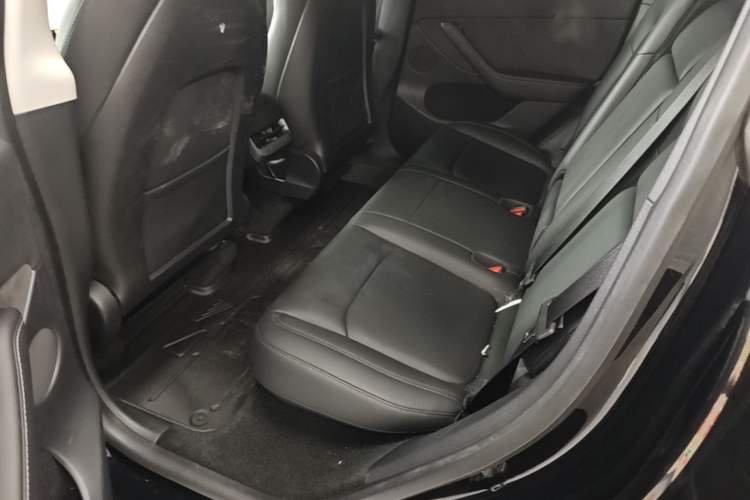 Used Tesla Model Y 2022 Rear-Wheel-Drive Version Left Rear Seat