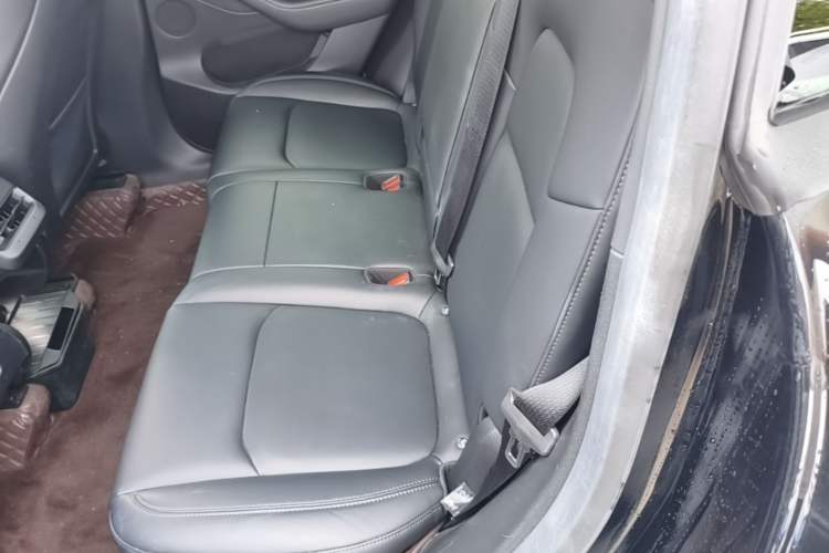 Used Tesla Model Y 2022 Revised Version Rear-Wheel Drive Left Rear Seat