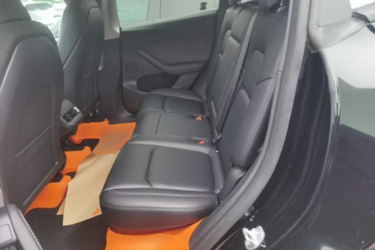 Used Tesla Model Y 2022 Revised Version Long-Range All-Wheel Drive Left Rear Seat