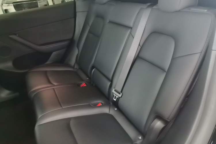 Used Tesla Model Y 2022 Revised Version Rear-Wheel Drive Left Rear Seat