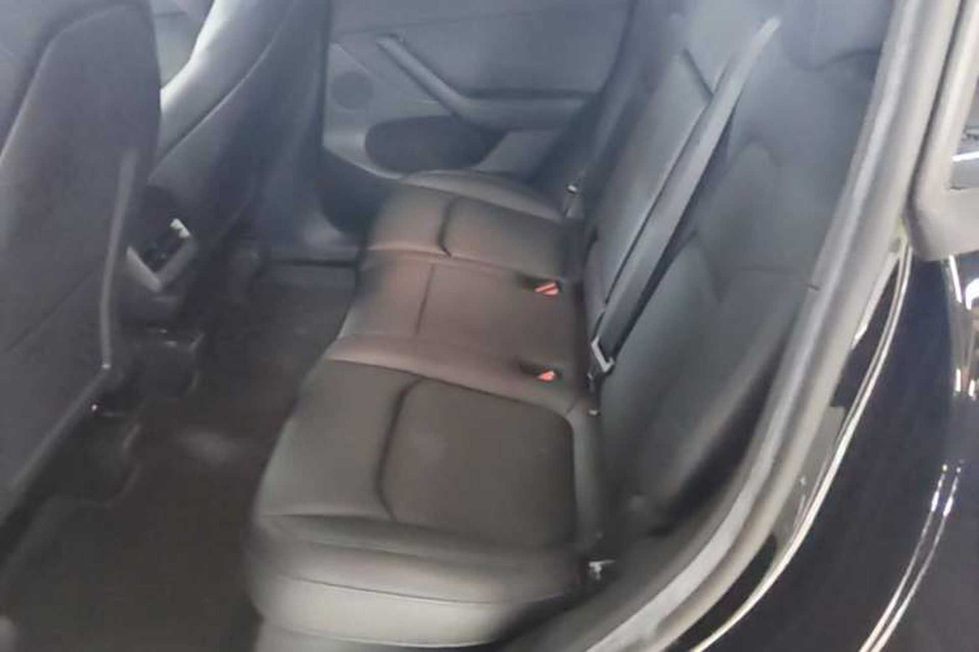 Used Tesla Model Y 2022 Revised Version Long-Range All-Wheel Drive Left Rear Seat