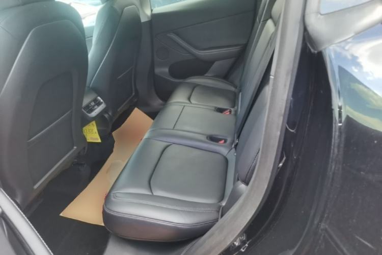Used Tesla Model Y 2022 Performance High-Performance All-Wheel-Drive Version Left Rear Seat