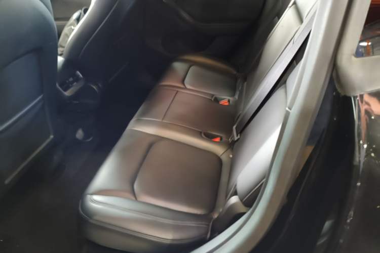 Used Tesla Model Y 2022 Long-Range All-Wheel-Drive Version Left Rear Seat