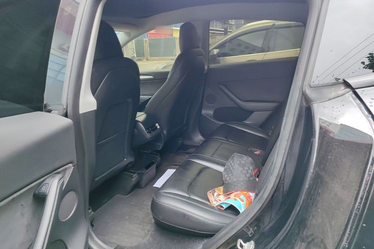 Used Tesla Model Y 2022 Rear-Wheel-Drive Version Left Rear Seat