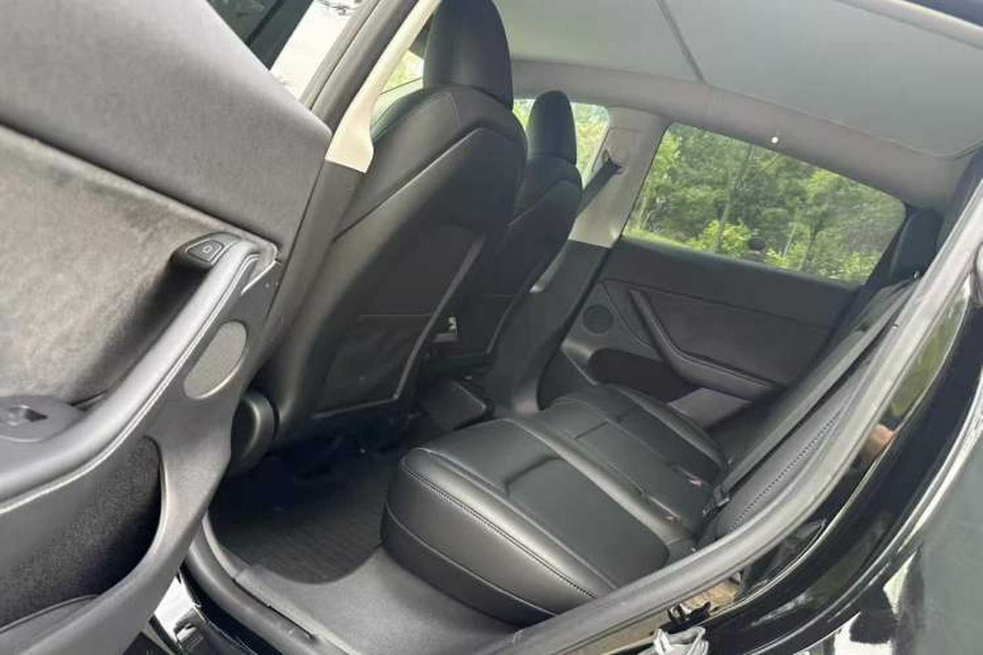 Used Tesla Model Y 2022 Revised Version Long-Range All-Wheel Drive Left Rear Seat