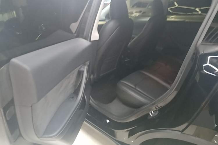 Used Tesla Model Y 2022 Revised Version Long-Range All-Wheel Drive Left Rear Seat