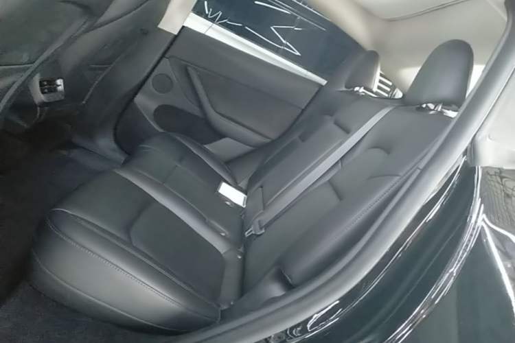 Used Tesla Model Y 2022 Revised Version Rear-Wheel Drive Left Rear Seat