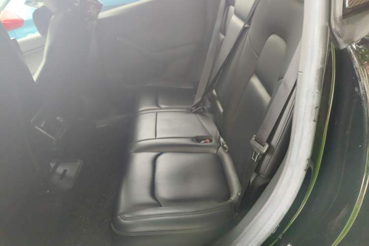 Used Tesla Model Y 2022 Long-Range All-Wheel-Drive Version Left Rear Seat