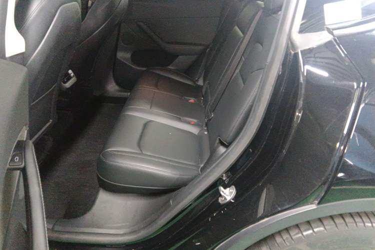 Used Tesla Model Y 2022 Rear-Wheel-Drive Version Left Rear Seat