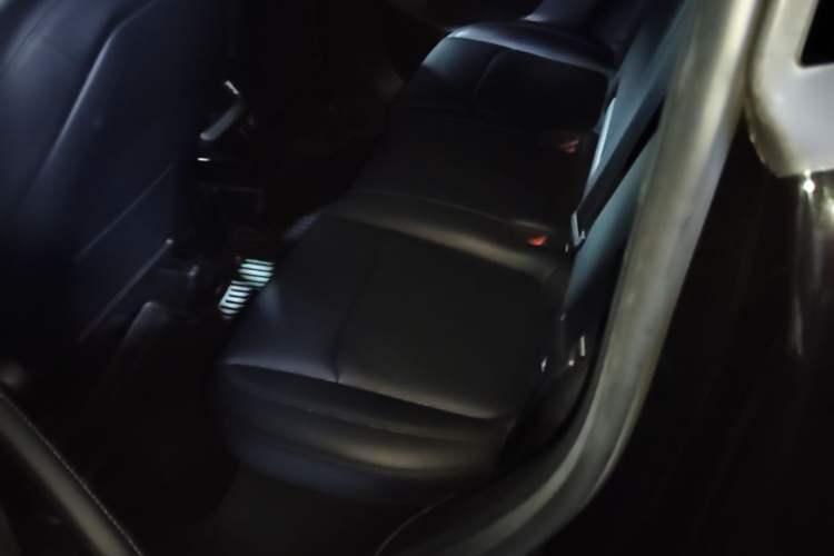 Used Tesla Model Y 2022 Revised Version Rear-Wheel Drive Left Rear Seat
