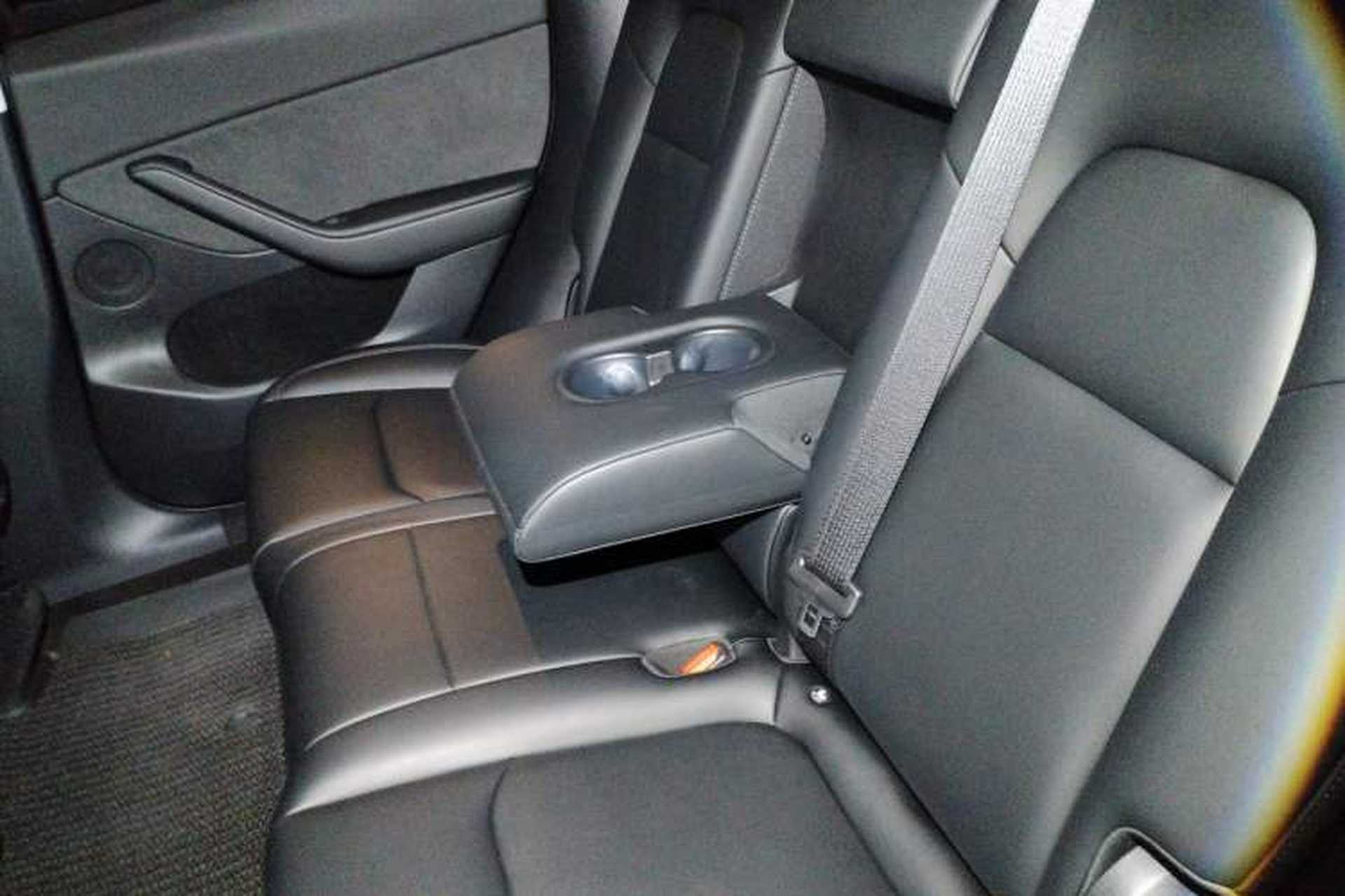 Used Tesla Model Y 2022 Revised Version Long-Range All-Wheel Drive Left Rear Seat