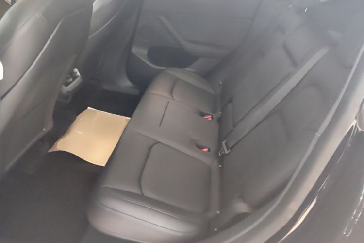 Used Tesla Model Y 2022 Rear-Wheel-Drive Version Left Rear Seat