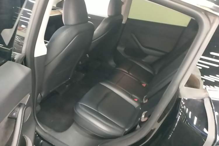 Used Tesla Model Y 2022 Revised Version Long-Range All-Wheel Drive Left Rear Seat