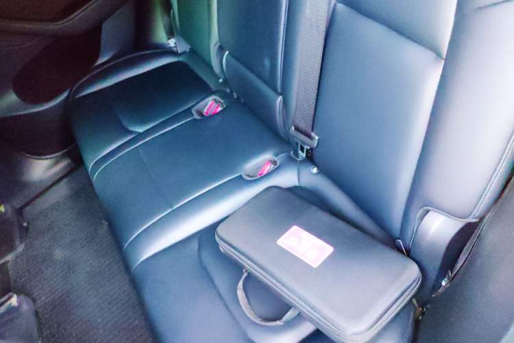 Used Tesla Model Y 2022 Rear-Wheel-Drive Version Left Rear Seat