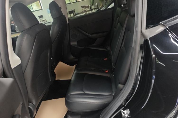 Used Tesla Model Y 2022 Rear-Wheel-Drive Version Left Rear Seat