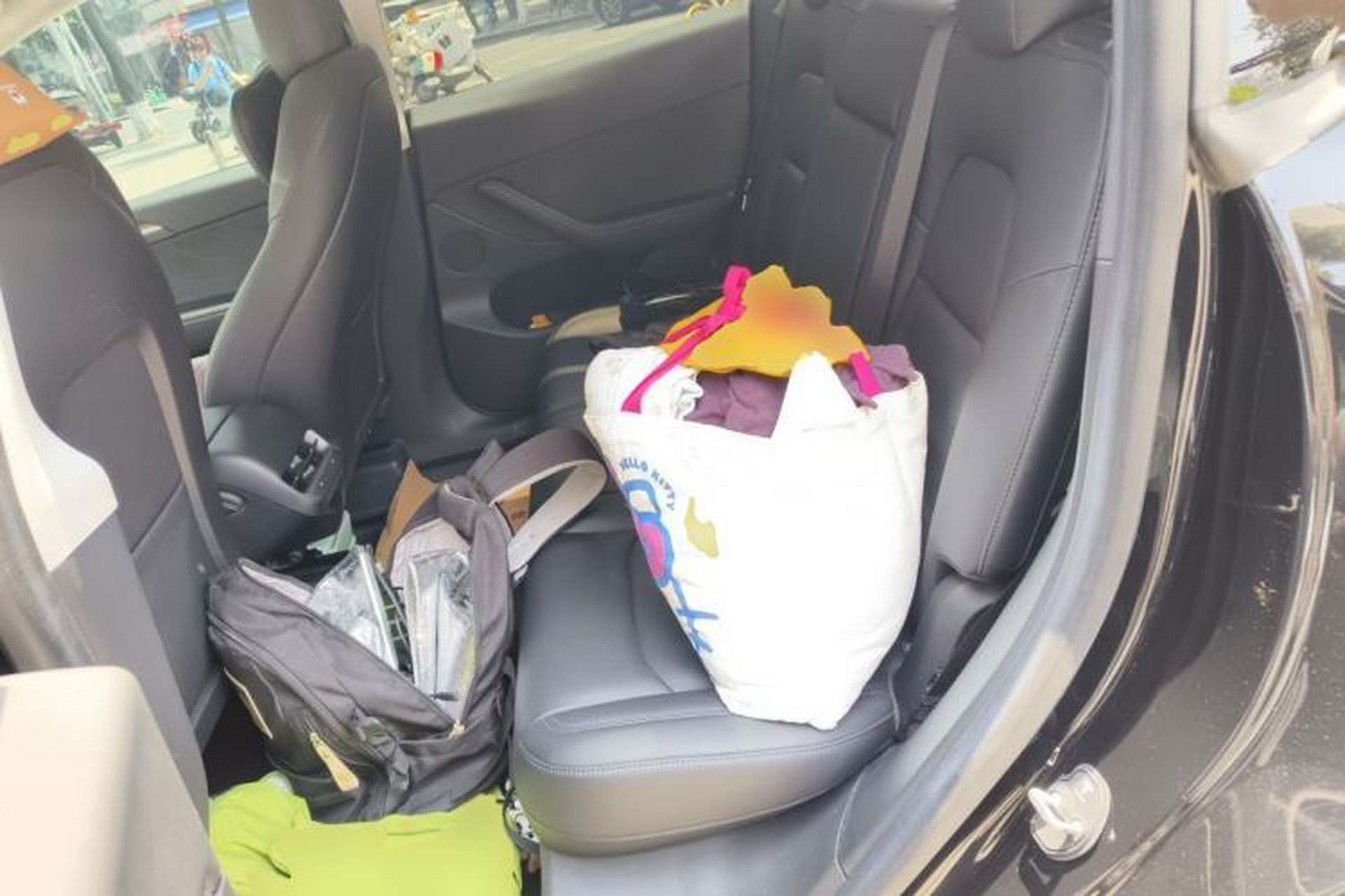 Used Tesla Model Y 2022 Rear-Wheel-Drive Version Left Rear Seat