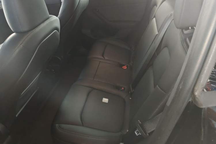 Used Tesla Model Y 2022 Revised Version Rear-Wheel Drive Left Rear Seat