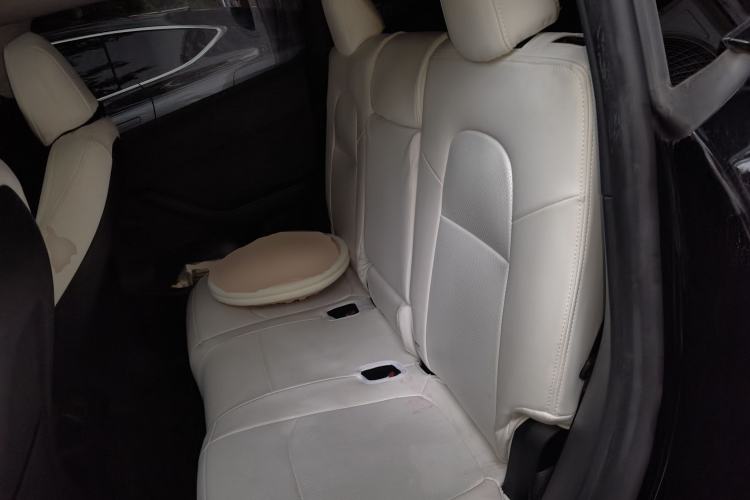 Used Tesla Model Y 2022 Revised Version Long-Range All-Wheel Drive Left Rear Seat