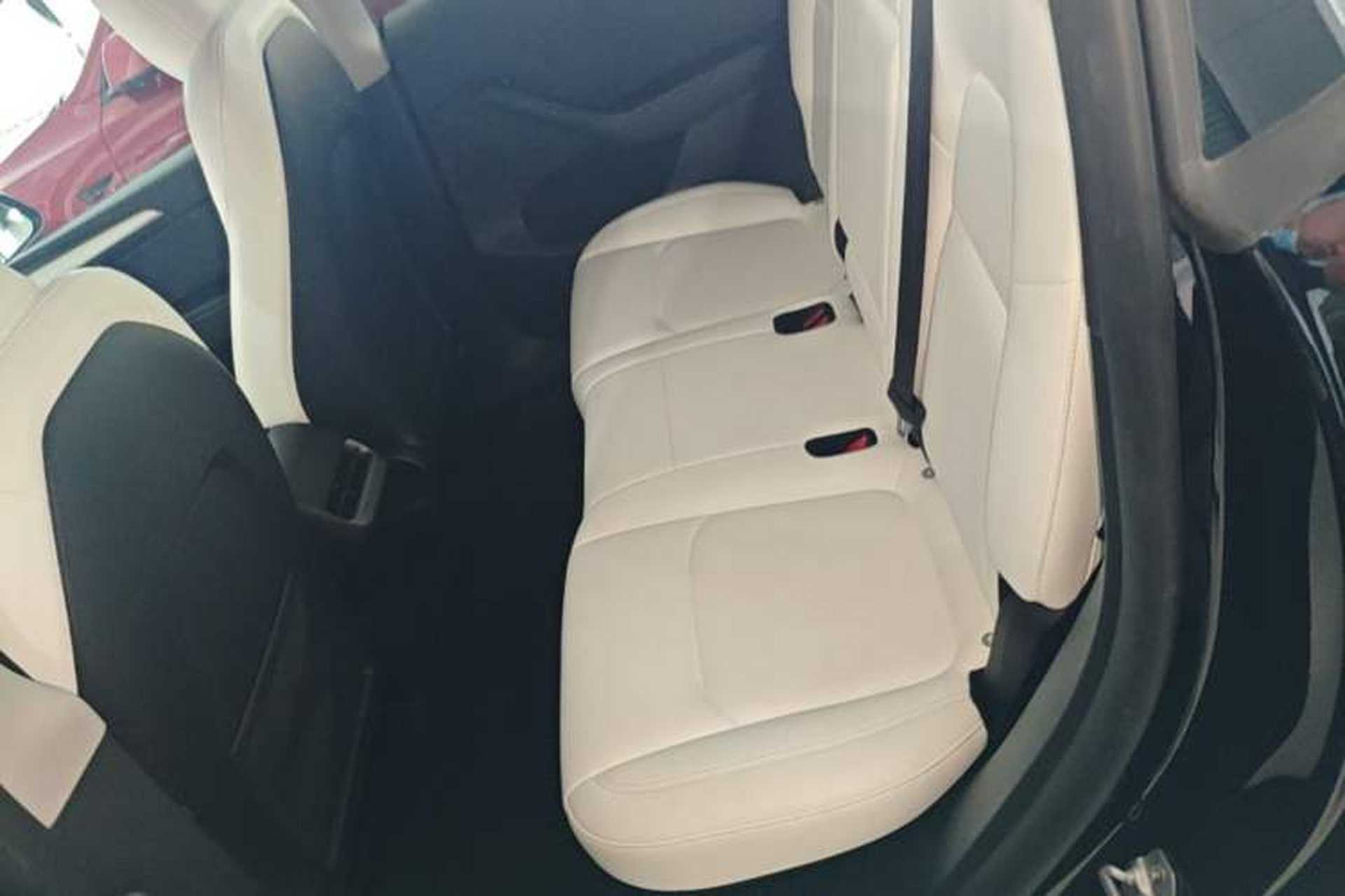 Used Tesla Model Y 2022 Revised Version Long-Range All-Wheel Drive Left Rear Seat