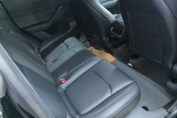 Used Tesla Model Y 2022 Revised Version Long-Range All-Wheel Drive Left Rear Seat