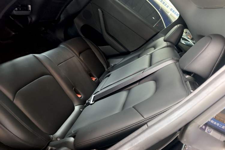 Used Tesla Model Y 2022 Revised Version Rear-Wheel Drive Left Rear Seat