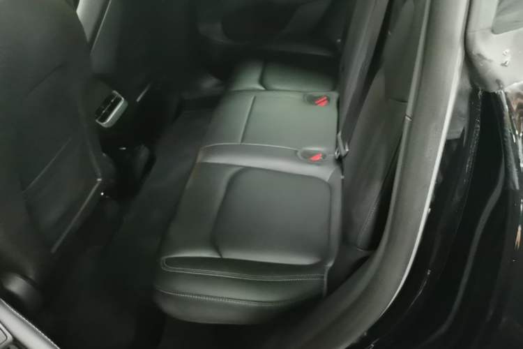 Used Tesla Model Y 2022 Rear-Wheel-Drive Version Left Rear Seat