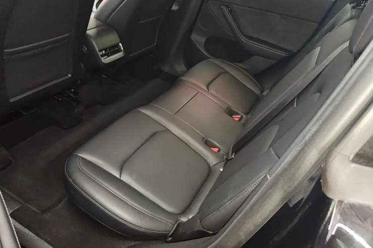 Used Tesla Model Y 2022 Revised Version Rear-Wheel Drive Left Rear Seat