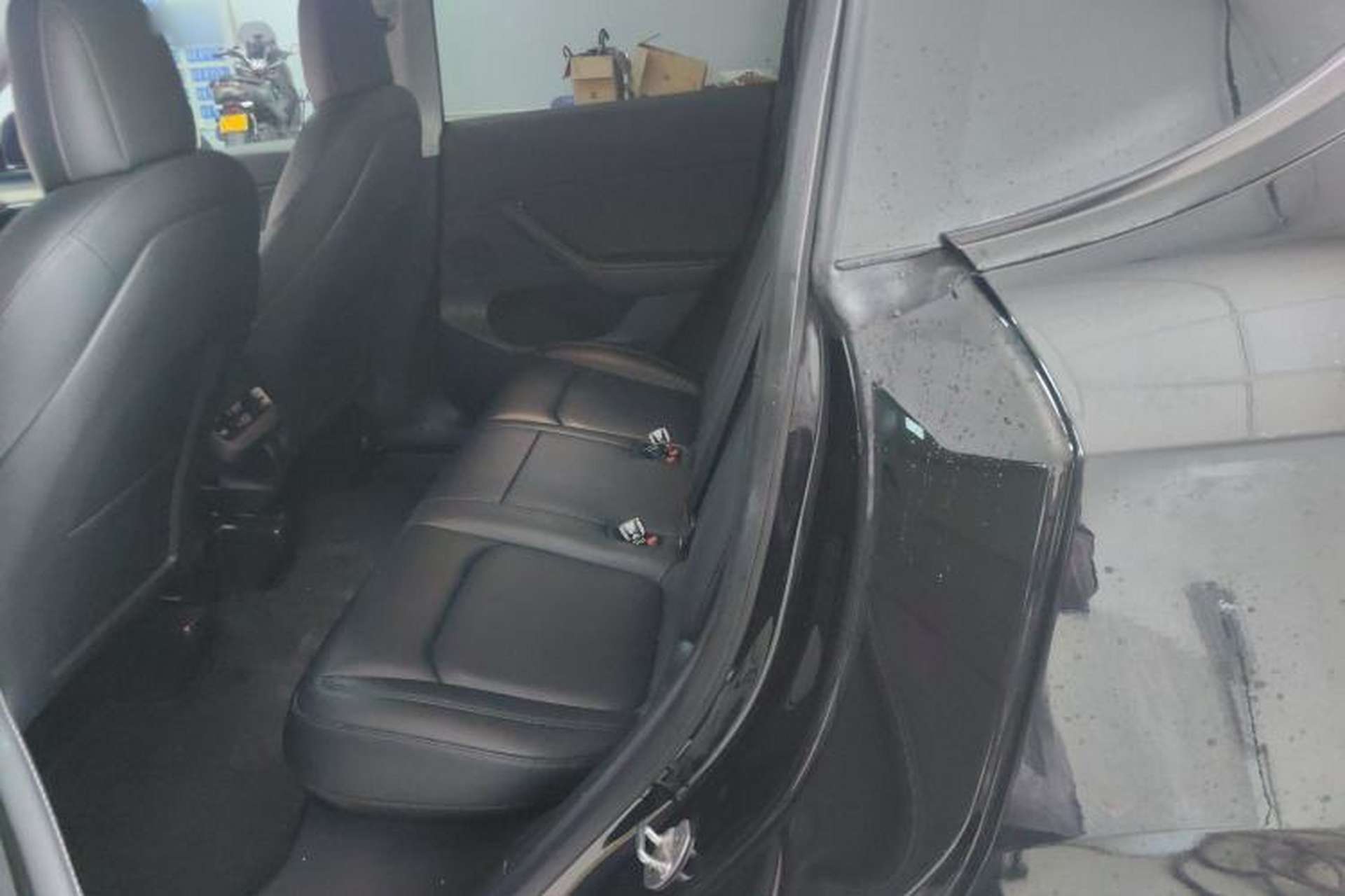 Used Tesla Model Y 2022 Rear-Wheel-Drive Version Left Rear Seat