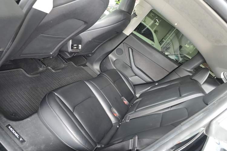 Used Tesla Model Y 2022 Revised Version Rear-Wheel Drive Left Rear Seat