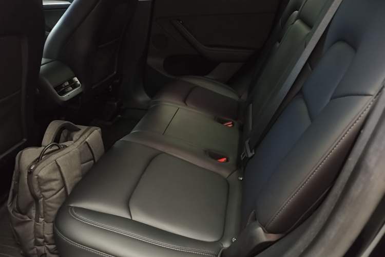 Used Tesla Model Y 2022 Revised Version Rear-Wheel Drive Left Rear Seat